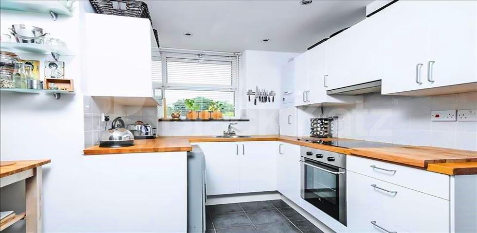 			LET, 2 Bedroom, 1 bath, 1 reception Apartment			 Wandsworth Road, Vauxhall/ Stockwell